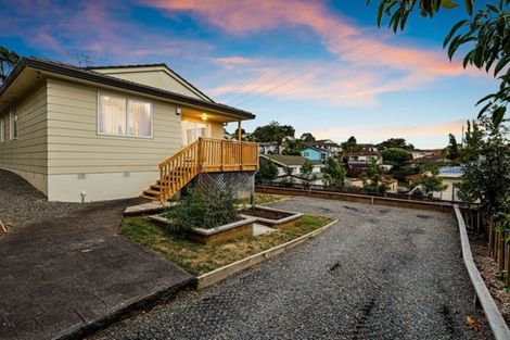 Photo of property in 26 Halloran Place, Massey, Auckland, 0614