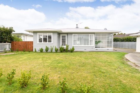 Photo of property in 7 Luton Street, Hokowhitu, Palmerston North, 4410