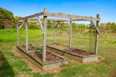 Photo of property in 306 Oneriri Road, Kaiwaka, 0573