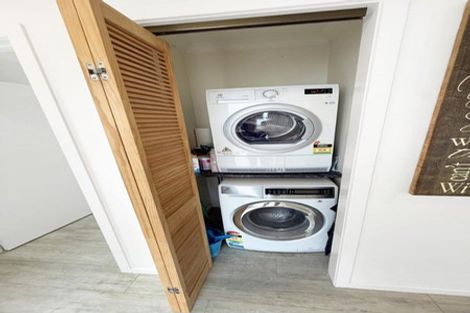 Photo of property in 37a Avenue Road, Foxton, 4814