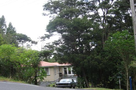 Photo of property in 1a Takahe Road, Titirangi, Auckland, 0604
