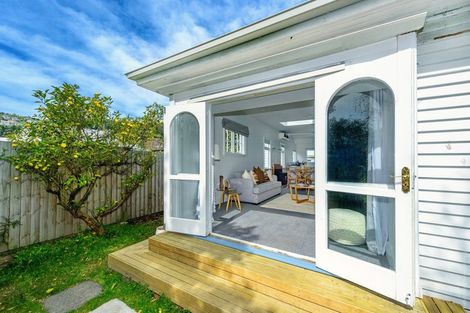 Photo of property in 44 Centaurus Road, Cashmere, Christchurch, 8022