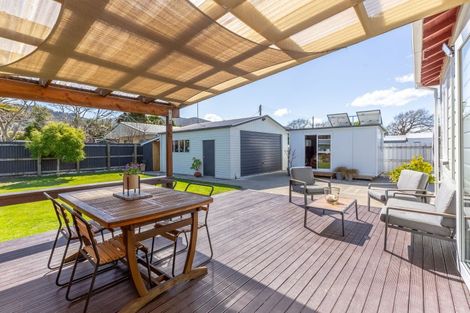 Photo of property in 31 Johnston Street, Featherston, 5710