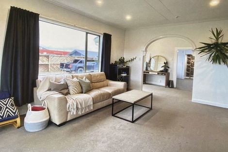 Photo of property in 17 Moa Street, Waikiwi, Invercargill, 9810