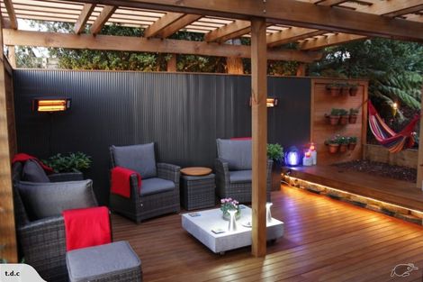 Photo of property in 30 Chamari Close, Titirangi, Auckland, 0604