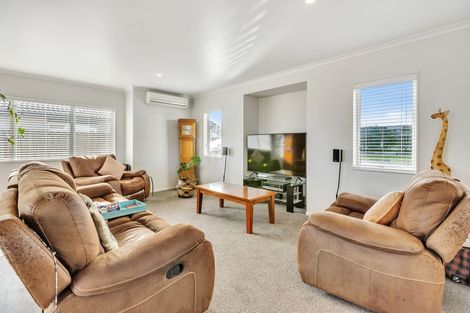 Photo of property in 12 Stonebridge Park Drive, Holdens Bay, Rotorua, 3010