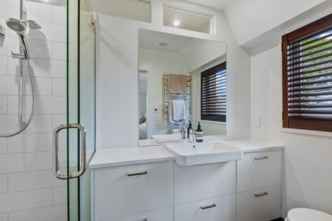 Photo of property in 87 Holly Road, St Albans, Christchurch, 8014