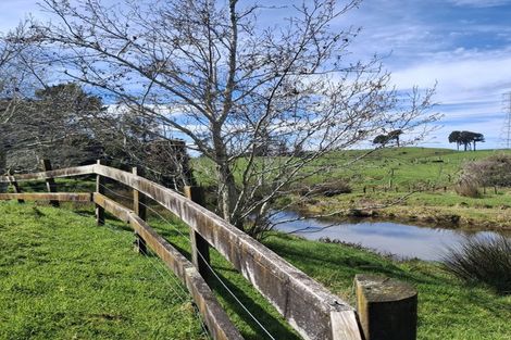 Photo of property in 841 Frankley Road, Hurworth, New Plymouth, 4371