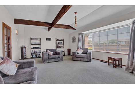 Photo of property in 2 Hinton Place, Rangiora, 7400