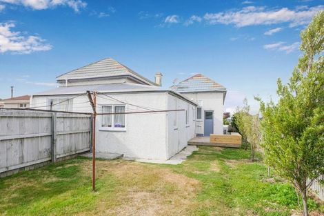 Photo of property in 114 Macandrew Road, South Dunedin, Dunedin, 9012