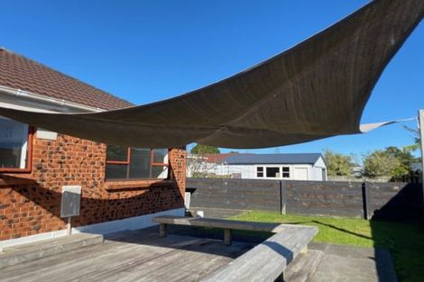 Photo of property in 2/2 Casuarina Road, Half Moon Bay, Auckland, 2012