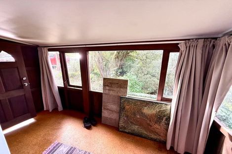 Photo of property in 2 Stanley Road, Glenfield, Auckland, 0629