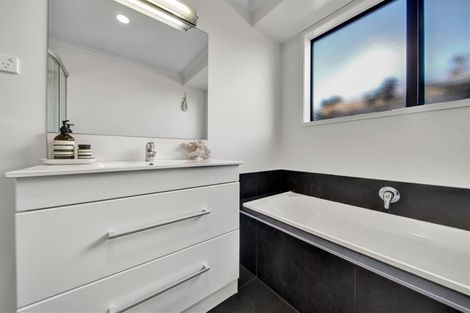 Photo of property in 16 Coby Sydney Drive, Bell Block, New Plymouth, 4312