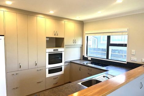 Photo of property in 14 Frances Street, Waikanae Beach, Waikanae, 5036