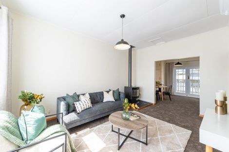 Photo of property in 5 Mangaroa Hill Road, Clouston Park, Upper Hutt, 5018