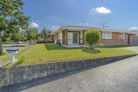 Photo of property in 29a Raglan Avenue, Cloverlea, Palmerston North, 4412