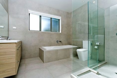 Photo of property in 106 Admirals Court Drive, Greenhithe, Auckland, 0632