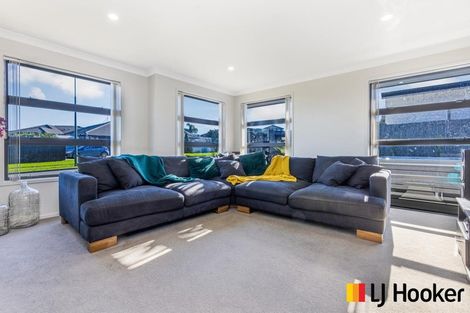 Photo of property in 36 Sunningdale Street, Wattle Downs, Auckland, 2103