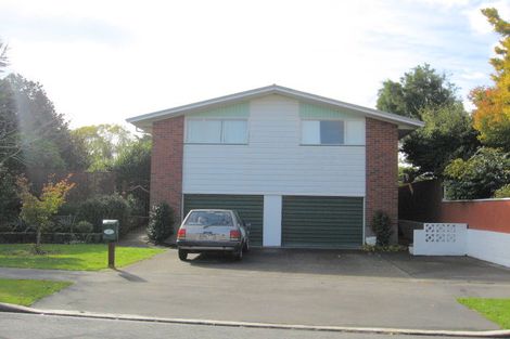 Photo of property in 4 Powell Crescent, Ilam, Christchurch, 8041