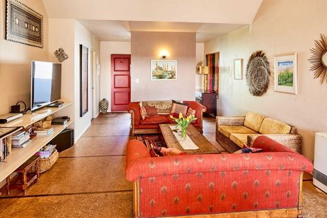 Photo of property in 96 Muritai Road, Eastbourne, Lower Hutt, 5013