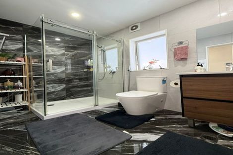 Photo of property in 4c Bill Phillip Place, Clendon Park, Auckland, 2103