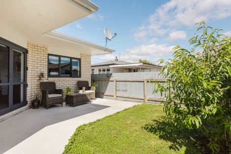 Photo of property in 22 Mcphee Street, Dannevirke, 4930