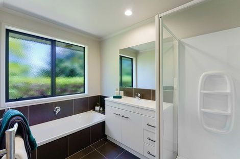 Photo of property in 9 Angus Way, Nikau Valley, Paraparaumu, 5032