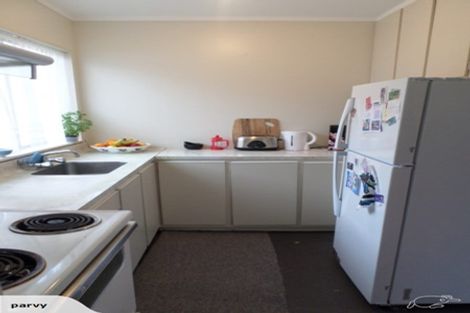 Photo of property in 3/49 Apu Crescent, Lyall Bay, Wellington, 6022
