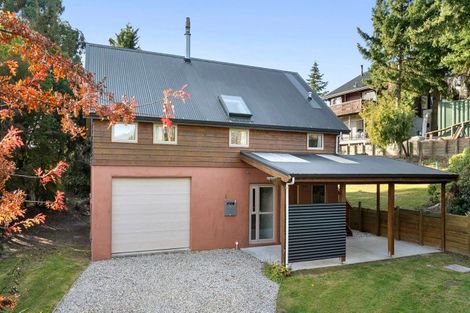 Photo of property in 8 Drake Place, Lake Hawea, Wanaka, 9382