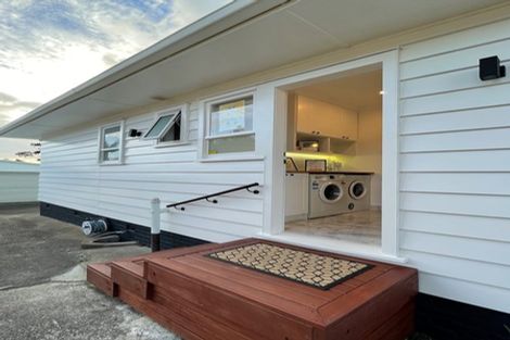 Photo of property in 20 Glendene Avenue, Glendene, Auckland, 0602