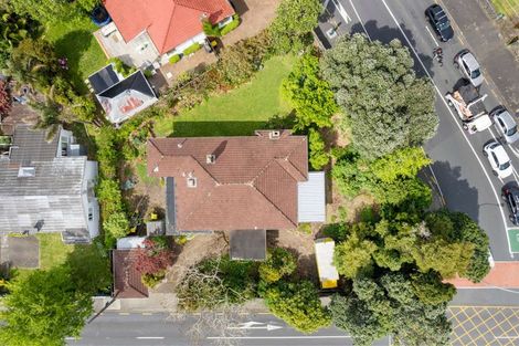 Photo of property in 36 Onewa Road, Northcote Point, Auckland, 0627
