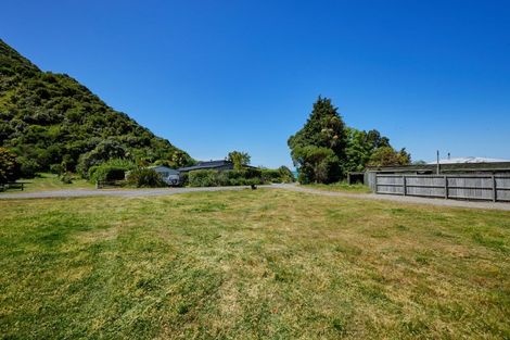 Photo of property in 13 Makura Road, Goose Bay, Kaikoura, 7374