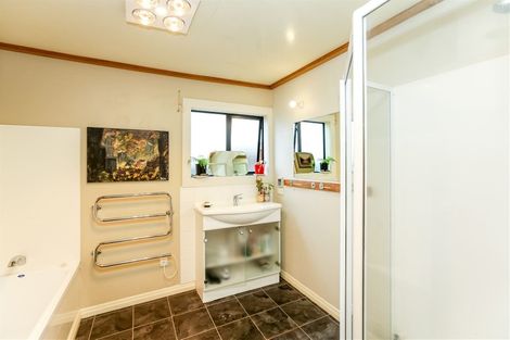 Photo of property in 28 Bulteel Street, New Plymouth, 4310