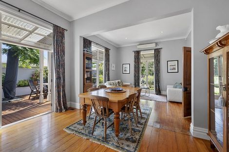 Photo of property in 30 Ballance Street, Lower Vogeltown, New Plymouth, 4310