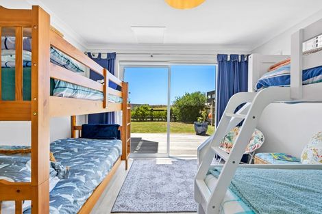 Photo of property in 3 Christie Close, Pataua North, Parua Bay, 0175