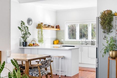 Photo of property in 41 Parker Avenue, New Lynn, Auckland, 0600