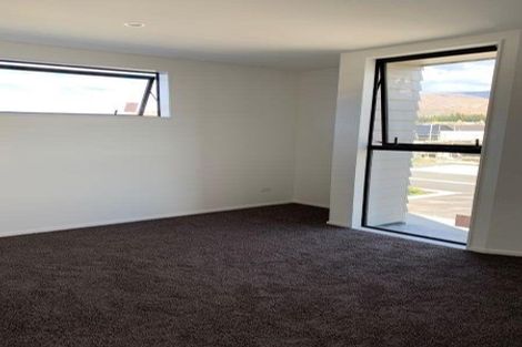 Photo of property in 6 Matakanui Lane, Wanaka, 9305