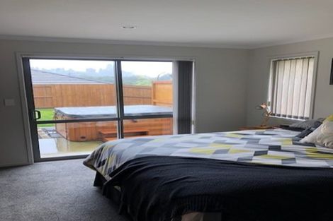 Photo of property in 52 Fairfax Crescent, Pyes Pa, Tauranga, 3112