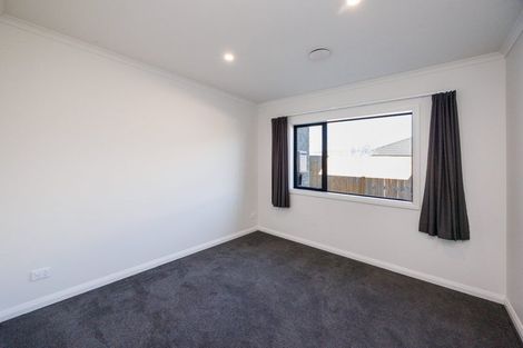 Photo of property in 48 Sardinia Grove, Fitzherbert, Palmerston North, 4410