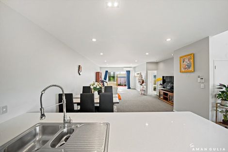 Photo of property in 4 Sunshine Boulevard, Sunnyvale, Auckland, 0612