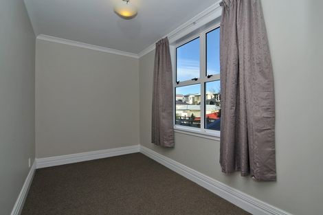 Photo of property in 4/112 Austin Street, Mount Victoria, Wellington, 6011