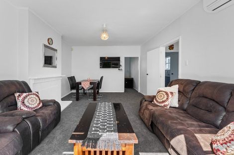 Photo of property in 44 Athlone Crescent, Avalon, Lower Hutt, 5011