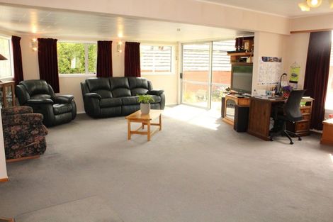 Photo of property in 64 Great North Road, Winton, 9720