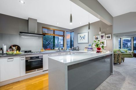 Photo of property in 34 Oroua Street, Eastbourne, Lower Hutt, 5013