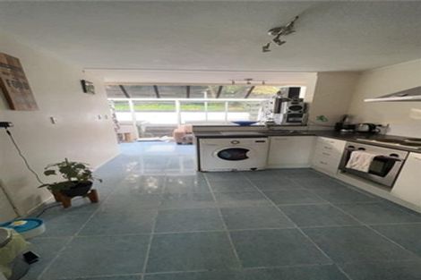 Photo of property in 2/17 Cresta Avenue, Beach Haven, Auckland, 0626