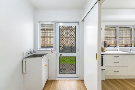 Photo of property in 8e Rathgar Road, Henderson, Auckland, 0610