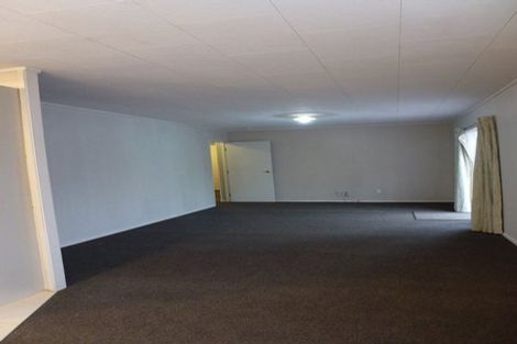 Photo of property in 9 Silverstone Place, Henderson, Auckland, 0612