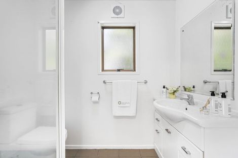 Photo of property in 8 Lynngate Place, Hillcrest, Auckland, 0627