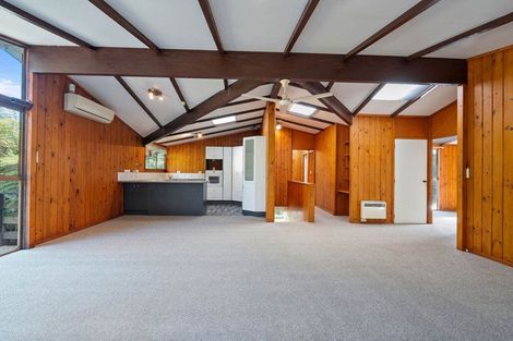 Photo of property in 13 Reynolds Place, Torbay, Auckland, 0630