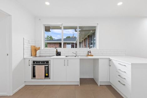 Photo of property in 1/35 Lynwood Road, New Lynn, Auckland, 0600